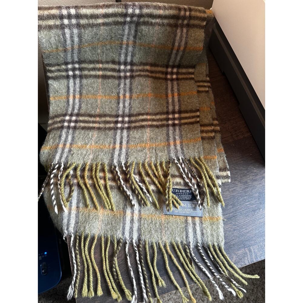 BURBERRY GREEN PLAID CASHMERE SCARF